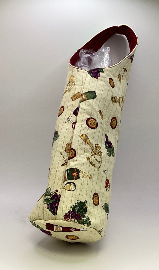 Quilted wine bottle carrier