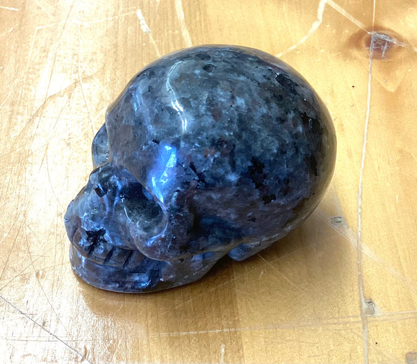 Yooperlite skull gemstone 2 1/2”