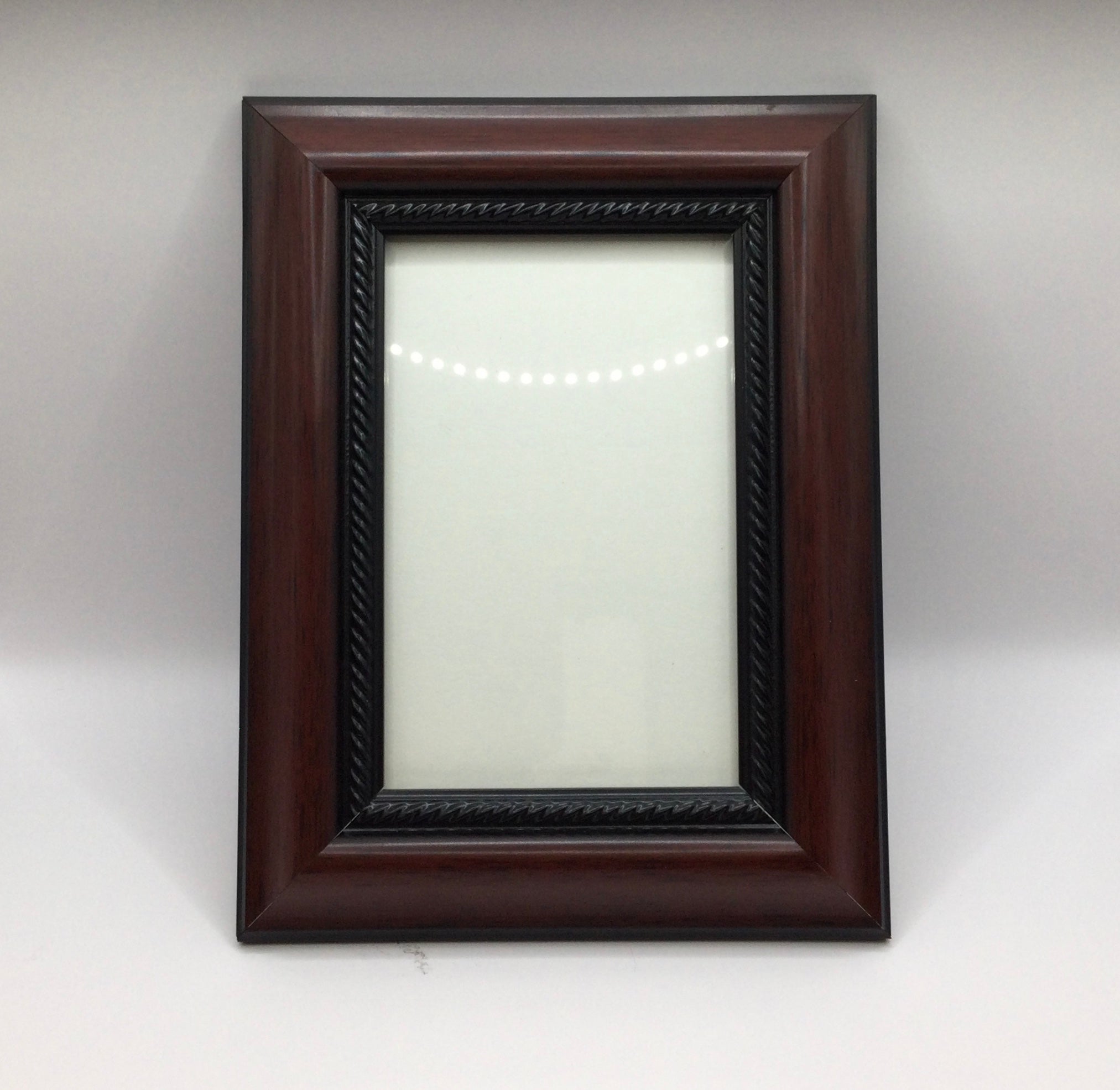G.St Wooden Frame - 4x6- Red Black- 2346-4