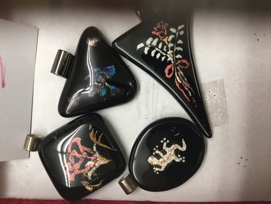 Sale $10 pendants by Iris