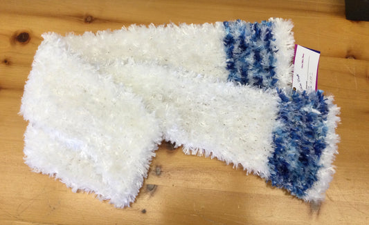 Scarf + Animal hat bundle for 2 to4 years by J.Doris