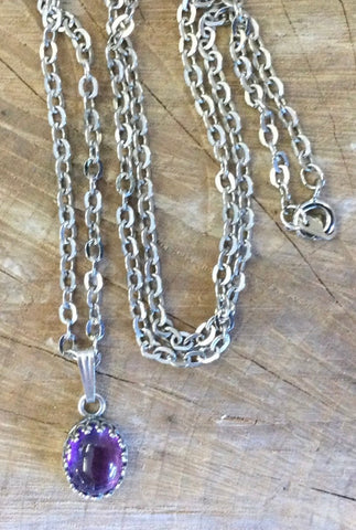 Amethyst pendant with chain