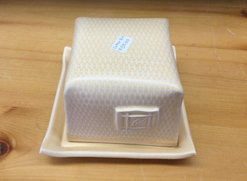 Butter dishes by Diane Béland