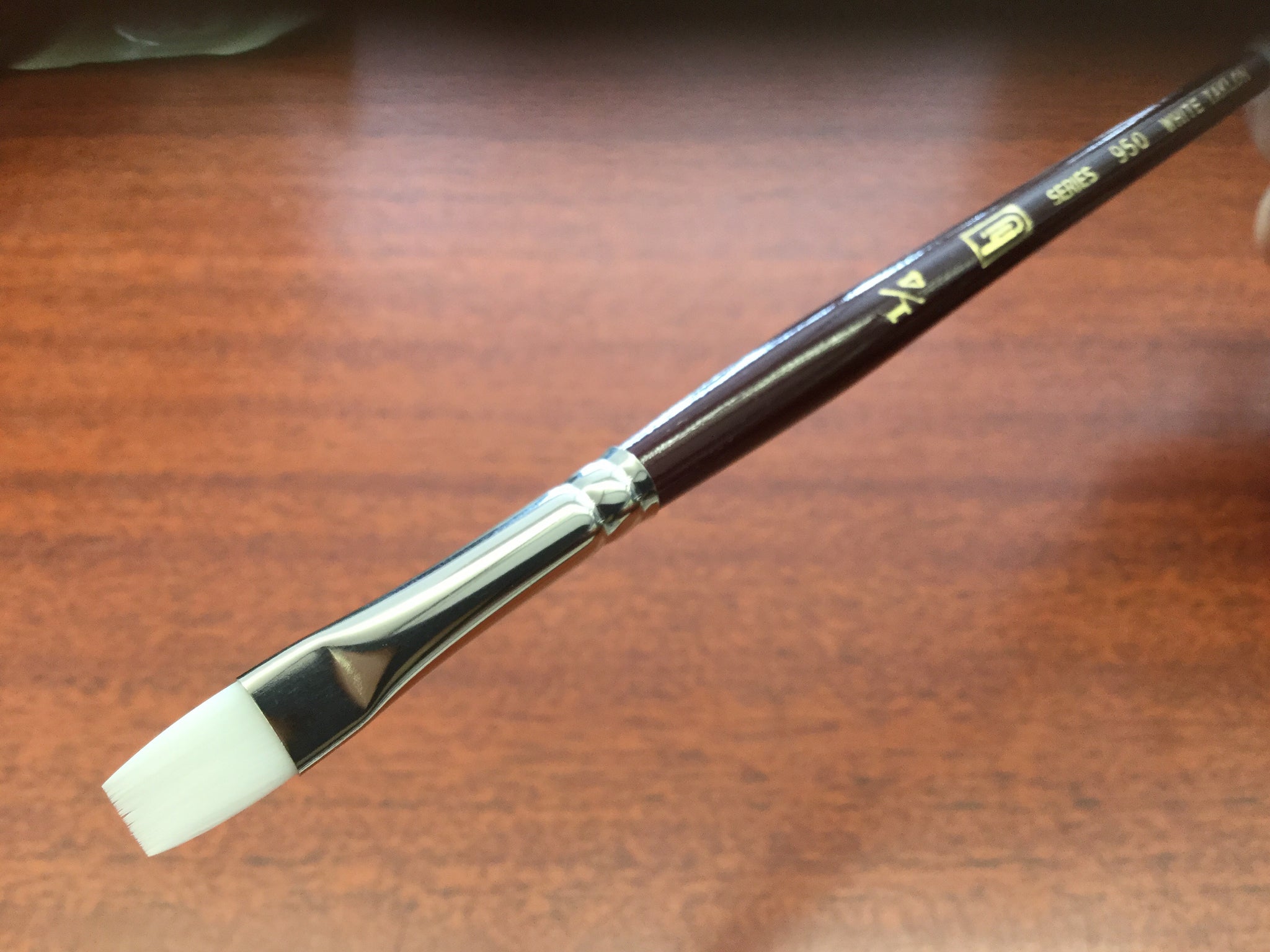 HJ Taklon white Flat 1/4 brush ser. 950