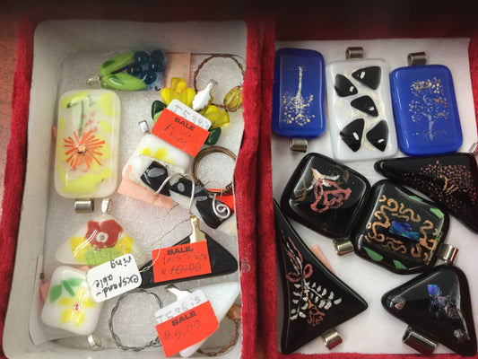 Sale $5 Pendants by Iris