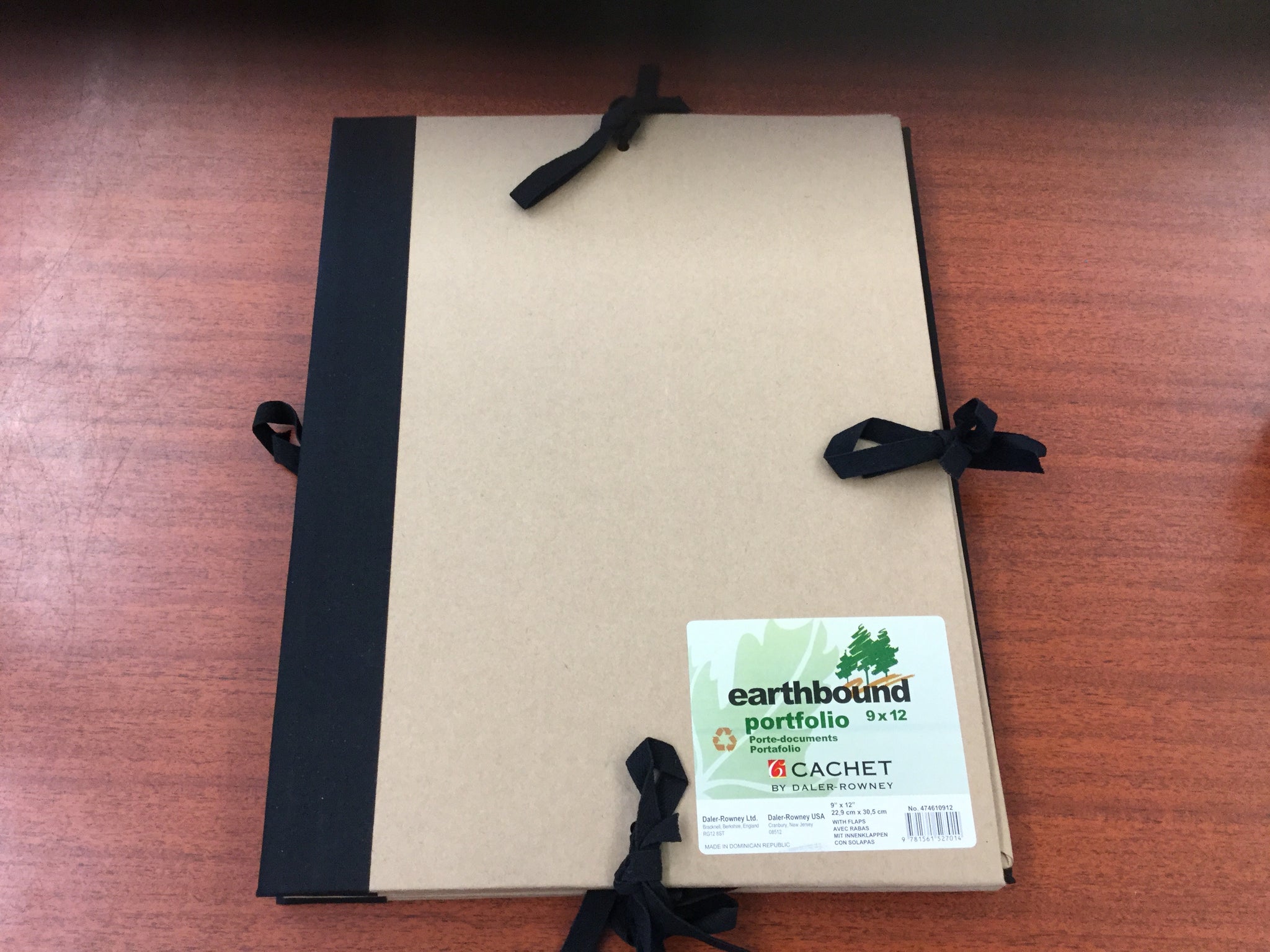 Cachet-Earthbound Portfolio with inner flap 9x12