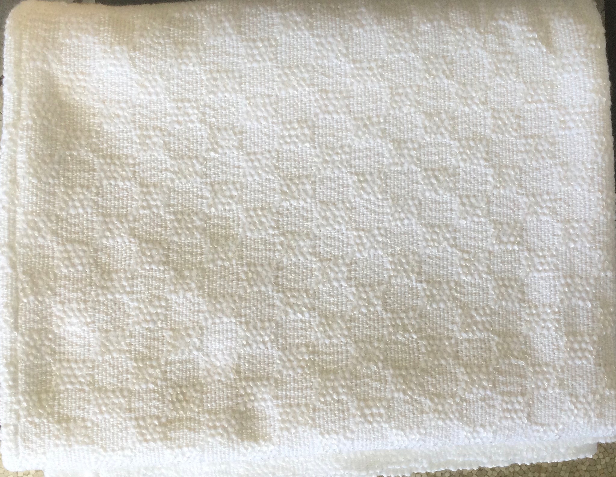 Baby blanket/white/hand woven