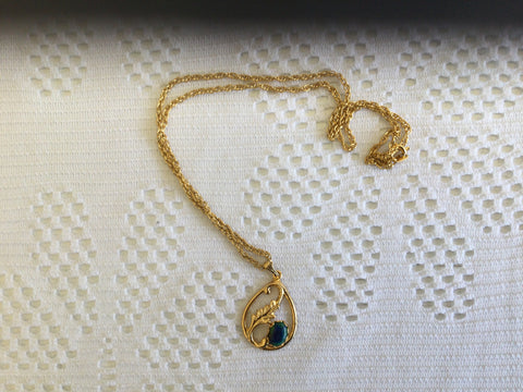 Malachite pendant with chain
