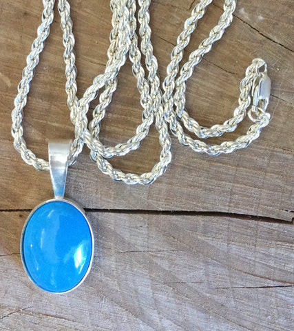 Turquoise pendant with chain