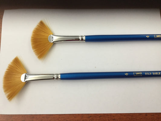 HJ - Gold Sable fan brush ser. 610